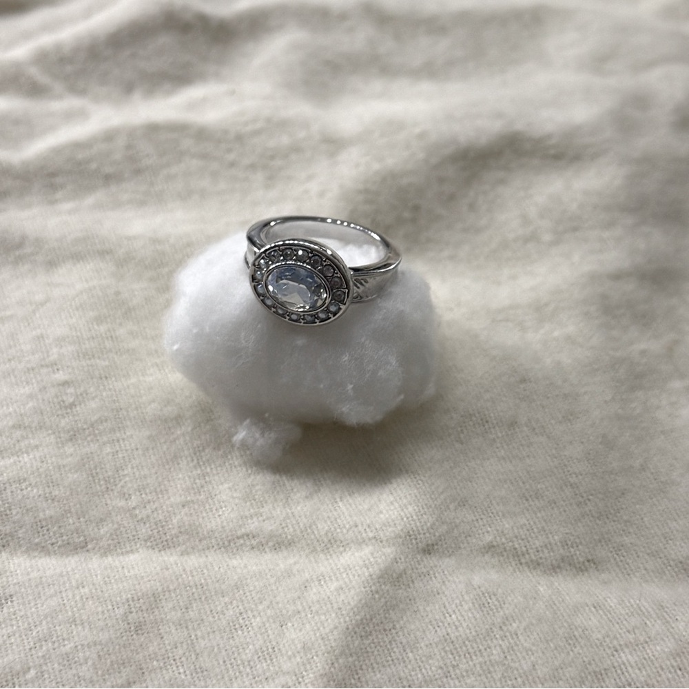Silver round ring